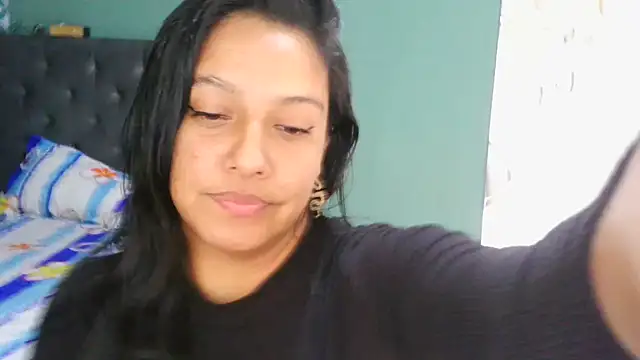 almaswan1 online show from November 10, 2025, 4:34 pm