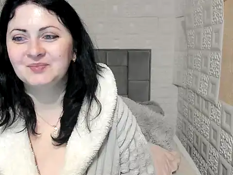 Lillian2 online show from February 26, 2025, 9:09 pm