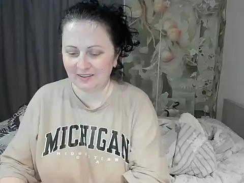 Lillian2 online show from June 2, 2026, 4:07 pm