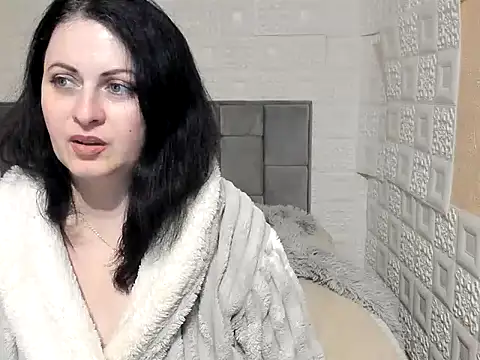 Lillian2 online show from February 23, 2025, 10:31 pm