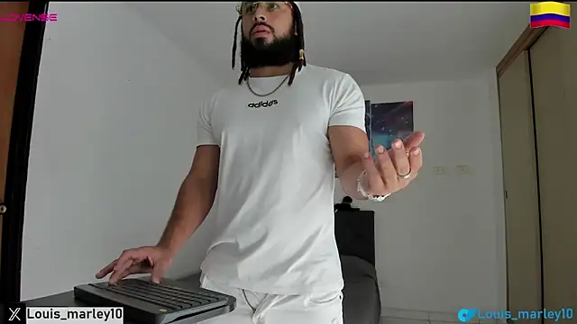 Louis marley   online show from December 2, 2025, 2:19 pm