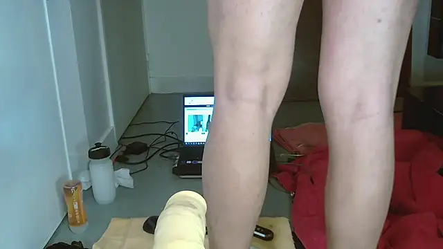 Snapshot of Soumis7575 chatting on March 1, 2026, 12:43 am Soumis7575 online show from March 1, 2026, 12:43 am