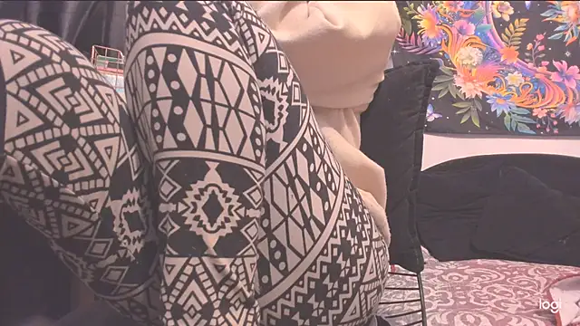 MYFAVOURITESTRAGER online show from October 18, 2025, 11:12 am