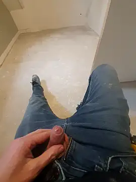 Snapshot of jk1981jk chatting on February 9, 2026, 12:58 pm jk1981jk online show from February 9, 2026, 12:58 pm