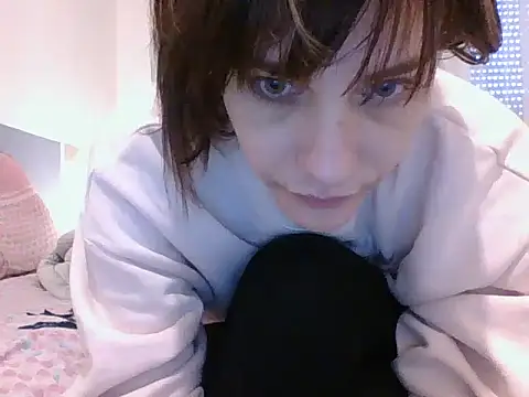 Emyly83 online show from January 5, 2025, 10:21 am