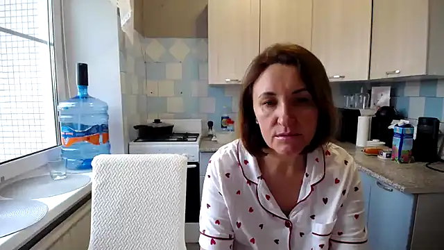 DonnaMagdalena online show from October 21, 2025, 7:19 am