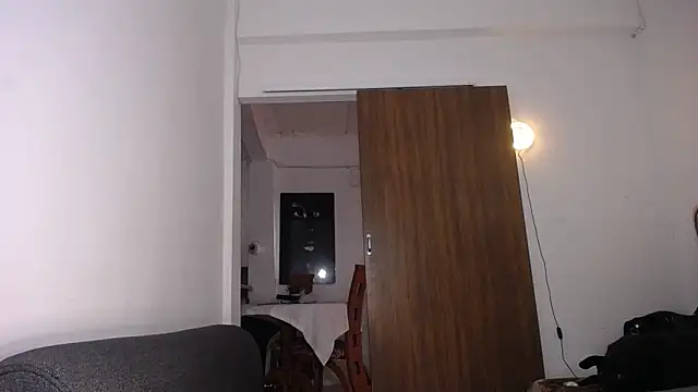 yselahot online show from February 6, 2026, 7:32 pm