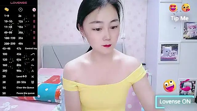 Elvira baby online show from March 24, 2026, 2:44 am