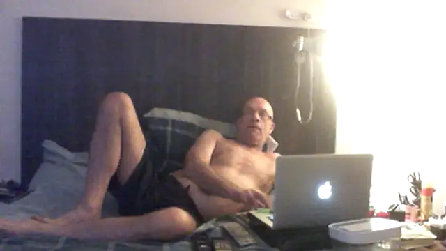 dazuk4513 online show from July 12, 2026, 12:00 am
