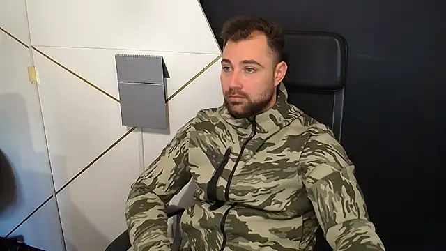 Snapshot of DuncanStone chatting on October 10, 2025, 5:30 am DuncanStone online show from October 10, 2025, 5:30 am