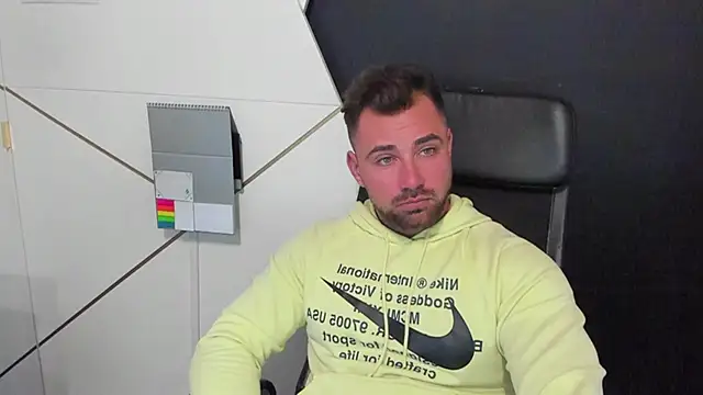 Snapshot of DuncanStone chatting on February 5, 2025, 2:05 pm DuncanStone online show from February 5, 2025, 2:05 pm