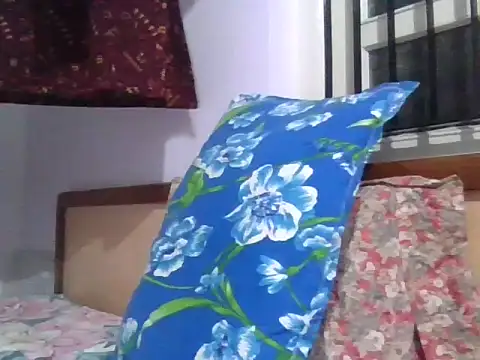 Snapshot of mrose8080 chatting on October 4, 2025, 8:54 pm mrose8080 online show from October 4, 2025, 8:54 pm