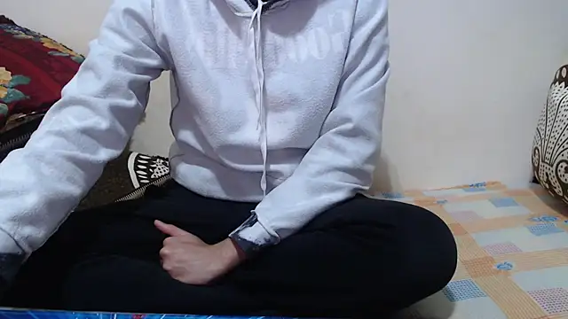 Alexdelarge323 online show from February 13, 2026, 11:21 am