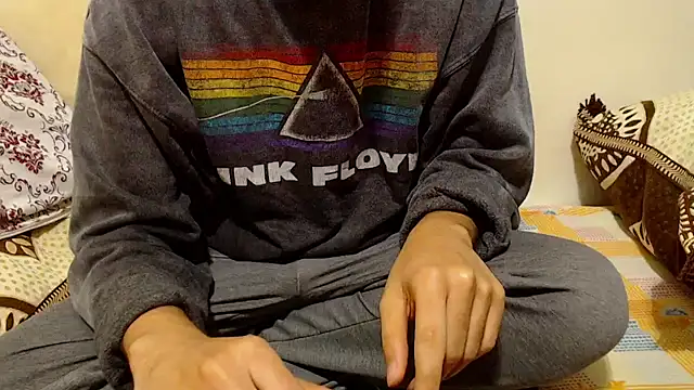 Alexdelarge323 online show from November 28, 2025, 10:37 am