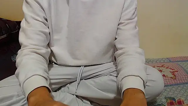 Alexdelarge323 online show from March 21, 2025, 12:17 pm