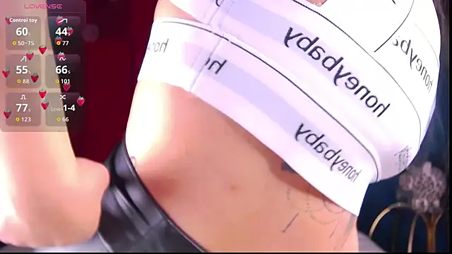 MadyLuxxx online show from January 10, 2026, 8:04 pm