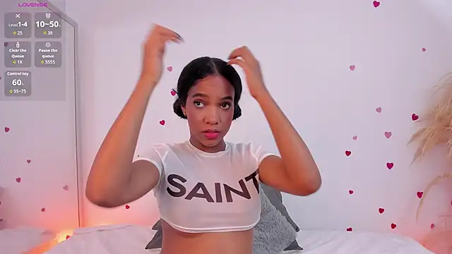 Tina Rouse2 online show from October 4, 2025, 3:02 pm