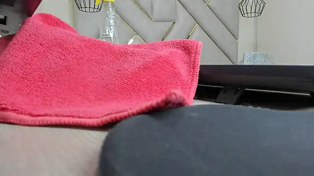 nalalye cruzz  online show from March 7, 2025, 2:46 am