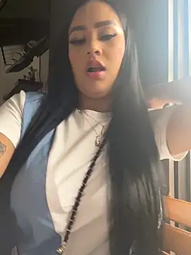 Snapshot of Luisa_Fernandaa chatting on February 22, 2026, 6:31 pm Luisa Fernandaa online show from February 22, 2026, 6:31 pm