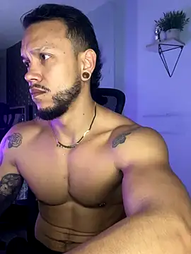 ARON TAYLER01 online show from October 18, 2025, 10:28 am