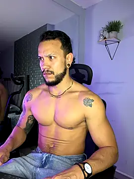 ARON TAYLER01 online show from November 30, 2025, 10:27 am