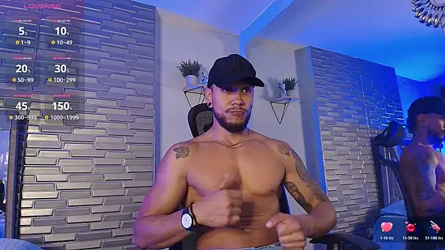 ARON TAYLER01 online show from May 23, 2026, 10:36 am