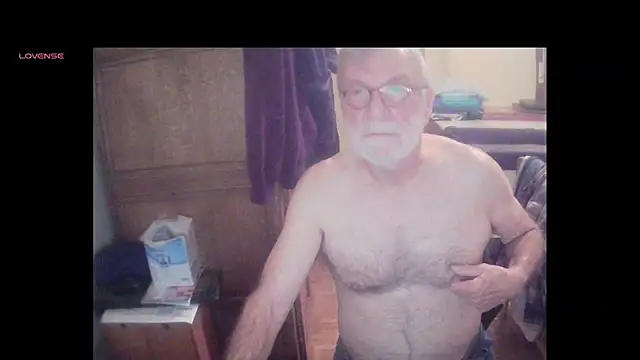 Snapshot of terrybare chatting on January 15, 2026, 8:12 pm terrybare online show from January 15, 2026, 8:12 pm