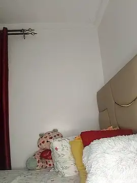 NicRaisaa online show from December 19, 2025, 6:16 am