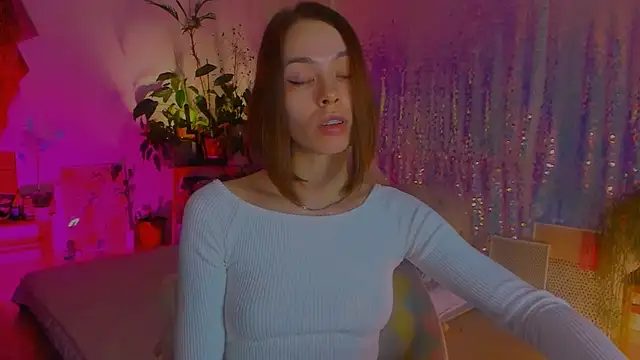 poli   online show from February 2, 2025, 2:34 pm