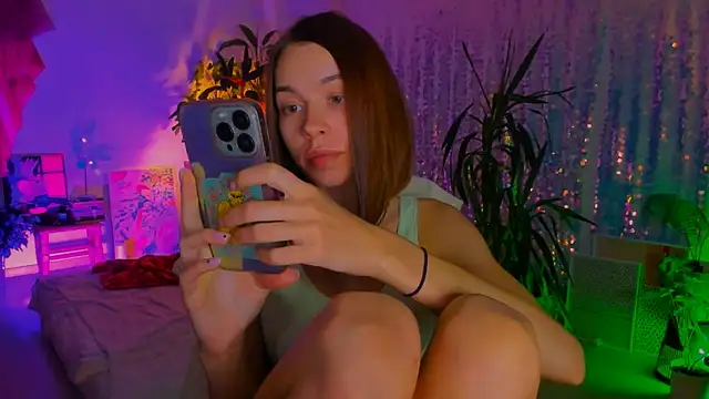 poli   online show from September 22, 2025, 6:14 pm