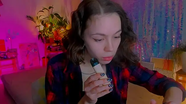 poli   online show from February 25, 2025, 9:48 pm