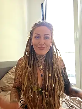Snapshot of Mira-Grey89 chatting on June 15, 2026, 1:22 pm Mira-Grey89 online show from June 15, 2026, 1:22 pm