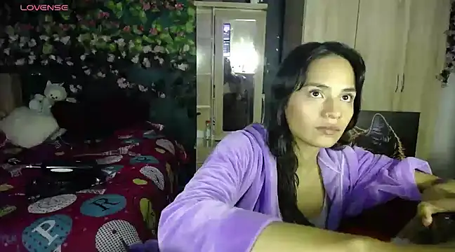 Samara Beltran online show from February 21, 2025, 2:50 am