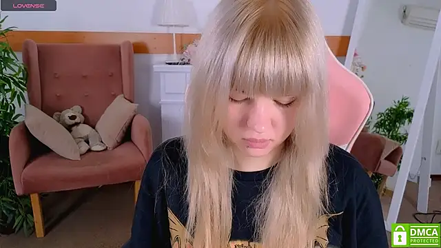 Snapshot of Grace_and__Jacob chatting on October 22, 2025, 6:46 am Grace and Jacob online show from October 22, 2025, 6:46 am