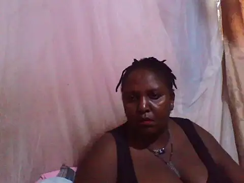 Snapshot of big_clits chatting on October 18, 2025, 12:07 pm big clits online show from October 18, 2025, 12:07 pm