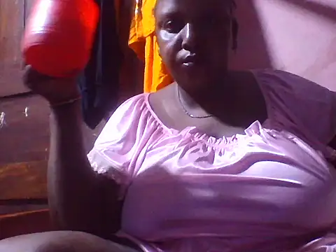 big clits online show from April 8, 2026, 10:44 pm