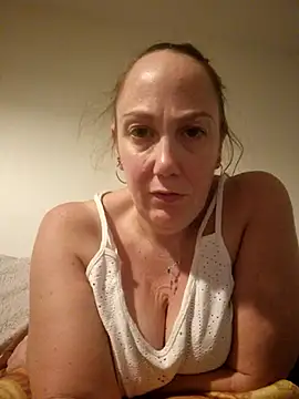 Wisie Cutie online show from November 2, 2025, 12:04 am