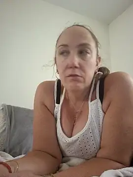 Wisie Cutie online show from October 20, 2025, 1:55 pm