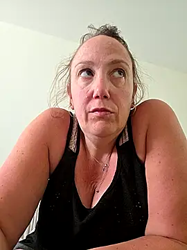 Snapshot of Wisie_Cutie chatting on April 28, 2026, 4:11 pm Wisie Cutie online show from April 28, 2026, 4:11 pm