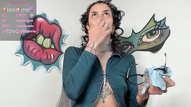 Snapshot of trinitty chatting on February 13, 2026, 10:48 am trinitty online show from February 13, 2026, 10:48 am