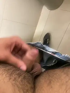 Snapshot of par_0111 chatting on February 7, 2026, 8:11 am par 0111 online show from February 7, 2026, 8:11 am