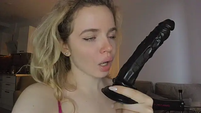 lit asella online show from February 1, 2025, 11:42 am