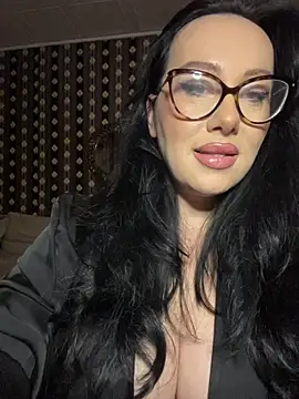 AnnaAnn online show from February 1, 2026, 8:07 pm