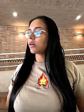 Annya-sweet online show from November 4, 2025, 3:27 pm