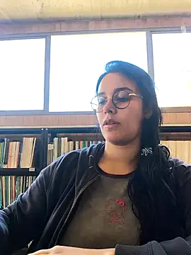 Annya-sweet online show from November 18, 2025, 4:32 pm