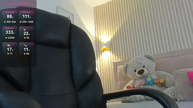 Sooffii 1 online show from March 19, 2025, 2:16 am