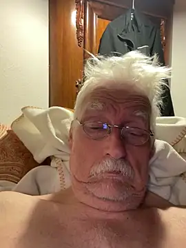 Steffibi1954 online show from November 15, 2025, 1:31 am