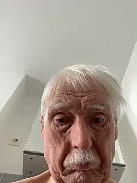 Snapshot of Steffibi1954 chatting on February 18, 2026, 10:01 am Steffibi1954 online show from February 18, 2026, 10:01 am