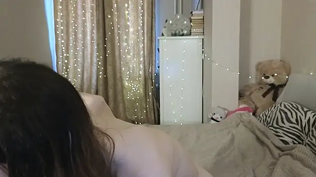 Snapshot of Nate__ chatting on December 16, 2025, 7:23 am Nate online show from December 16, 2025, 7:23 am