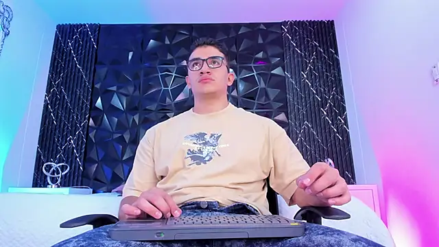 JeffDaltton online show from October 25, 2025, 8:09 pm